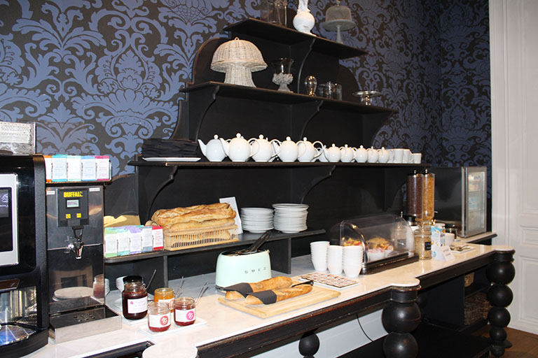 Petit déjeuner buffet à l'Hôtel de Paris à Besançon